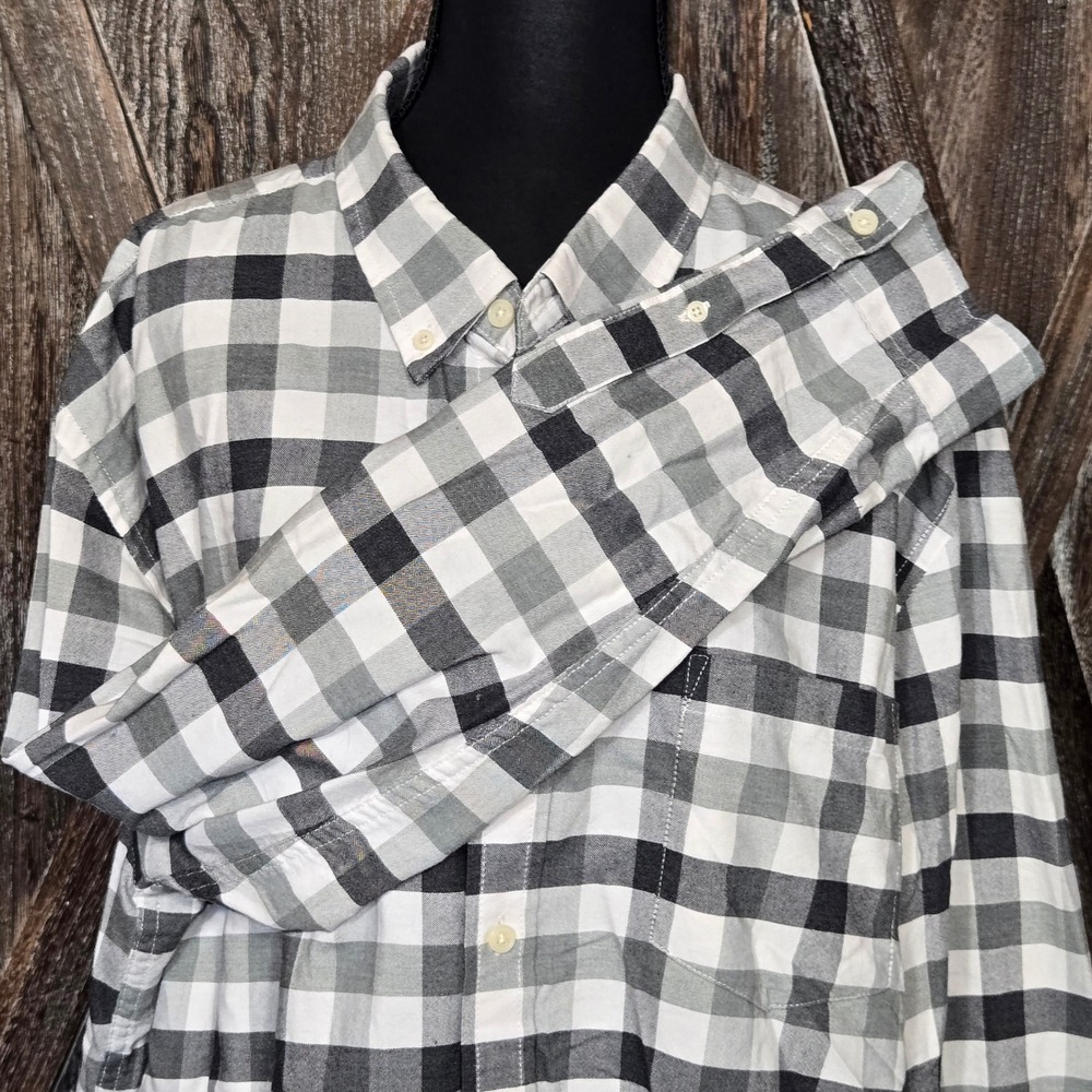 St Johns Bay Easy Care Black White Grey Buffalo Plaid Button Down Shirt XL